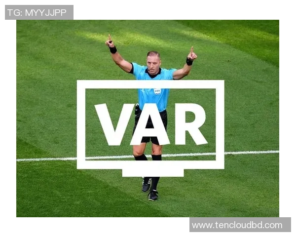 从绿茵场到生活角落足球明星的真实与卑微日常揭秘