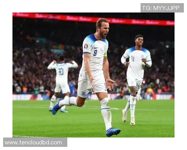 足球明星携手里奥共创辉煌赛季展现无与伦比的球场魅力与团队精神